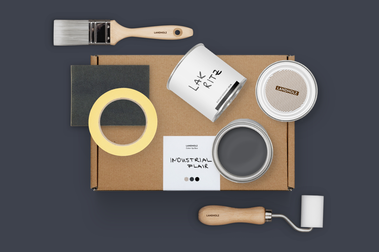 Industrial Design Holzmöbel streichen mit hochwertiger Holzfarbe und Pinsel