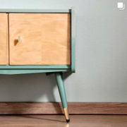 Urban Jungle Kommode mit Farbverläufen auf altem Schrank. Unsere DIY-Möbel und Holzprojekte auf Instagram