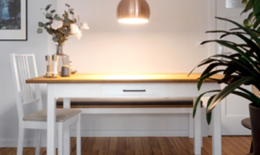 Tisch Upcycling mit weißem Lack und dunkler Holzlasur